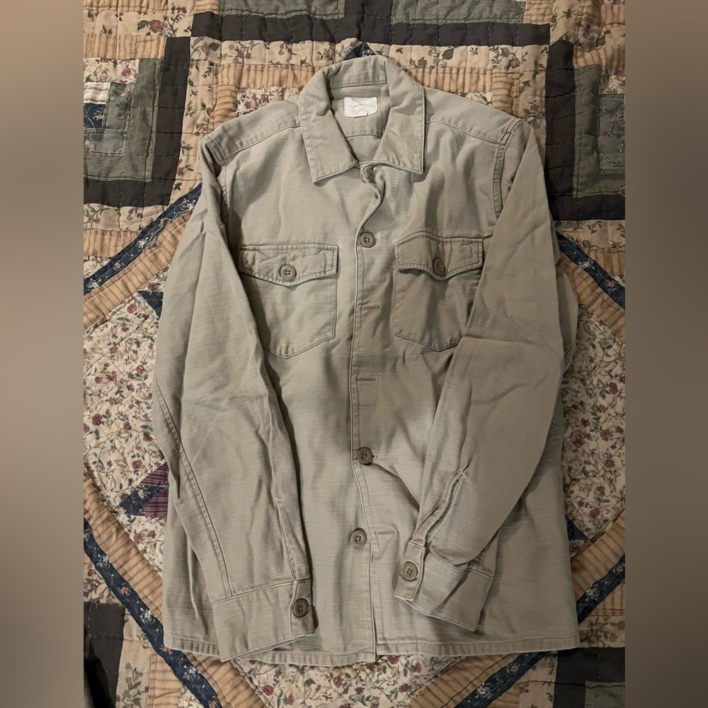 American Eagle tan button shirt jacket
